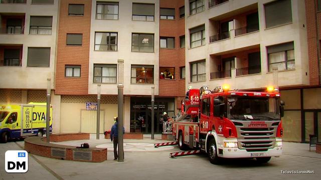 El Diario Montañés | February 6, 2017 | Siete horas y 27 personas para sacar de casa a una vecina de Castro de unos 250 kilos