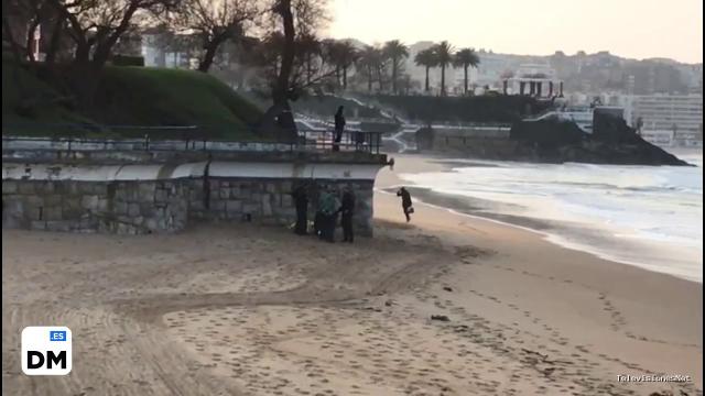 El Diario Montañés | March 17, 2017 | El cuerpo de un hombre aparece flotando en aguas de El Sardinero