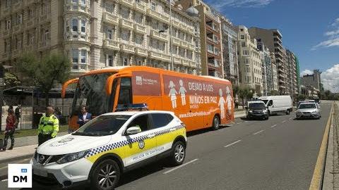 El Diario Montañés | May 23, 2017 | El polémico autobús de HazteOír pasa desapercibido por Cantabria
