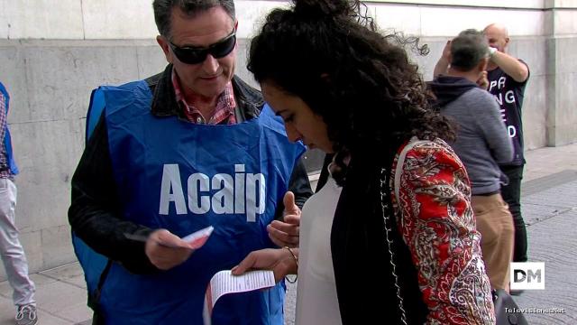 El Diario Montañés | August 28, 2017 | Acaip regala chorizos como protesta