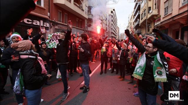 El Diario Montañés | December 12, 2017 | Y Logroño fue tomada por la marea verdiblanca…