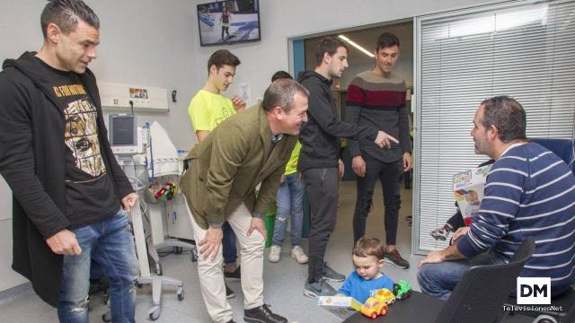 El Diario Montañés | January 8, 2018 | Los jugadores del Racing, convertidos en pajes reales
