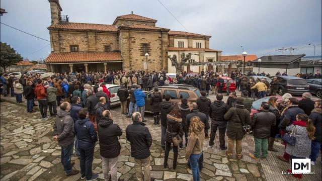 El Diario Montañés | January 18, 2018 | Multitudinaria despedida a los fallecidos en el accidente de Caviedes