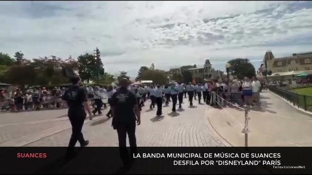 Cantabria Televisión | June 30, 2026 | La banda municipal de música de Suances desfila por Disneyland París